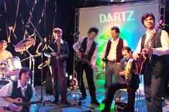 The Dartz   Top of the pops